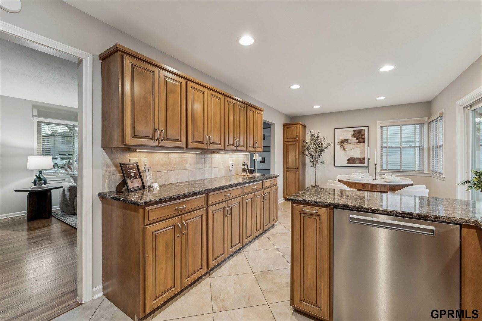 9916 Nina Street, Omaha, NE 68124