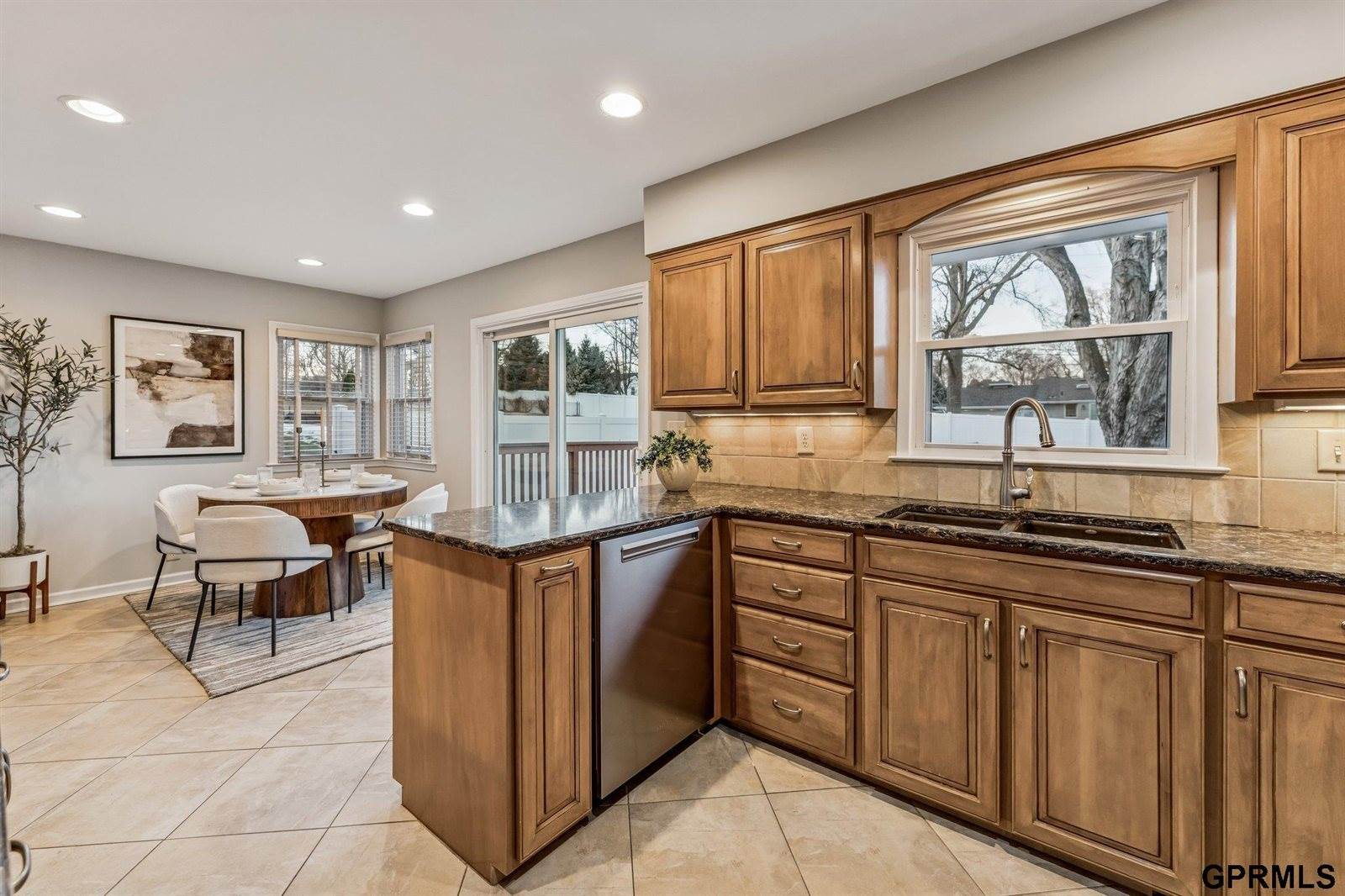 9916 Nina Street, Omaha, NE 68124