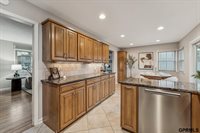 9916 Nina Street, Omaha, NE 68124