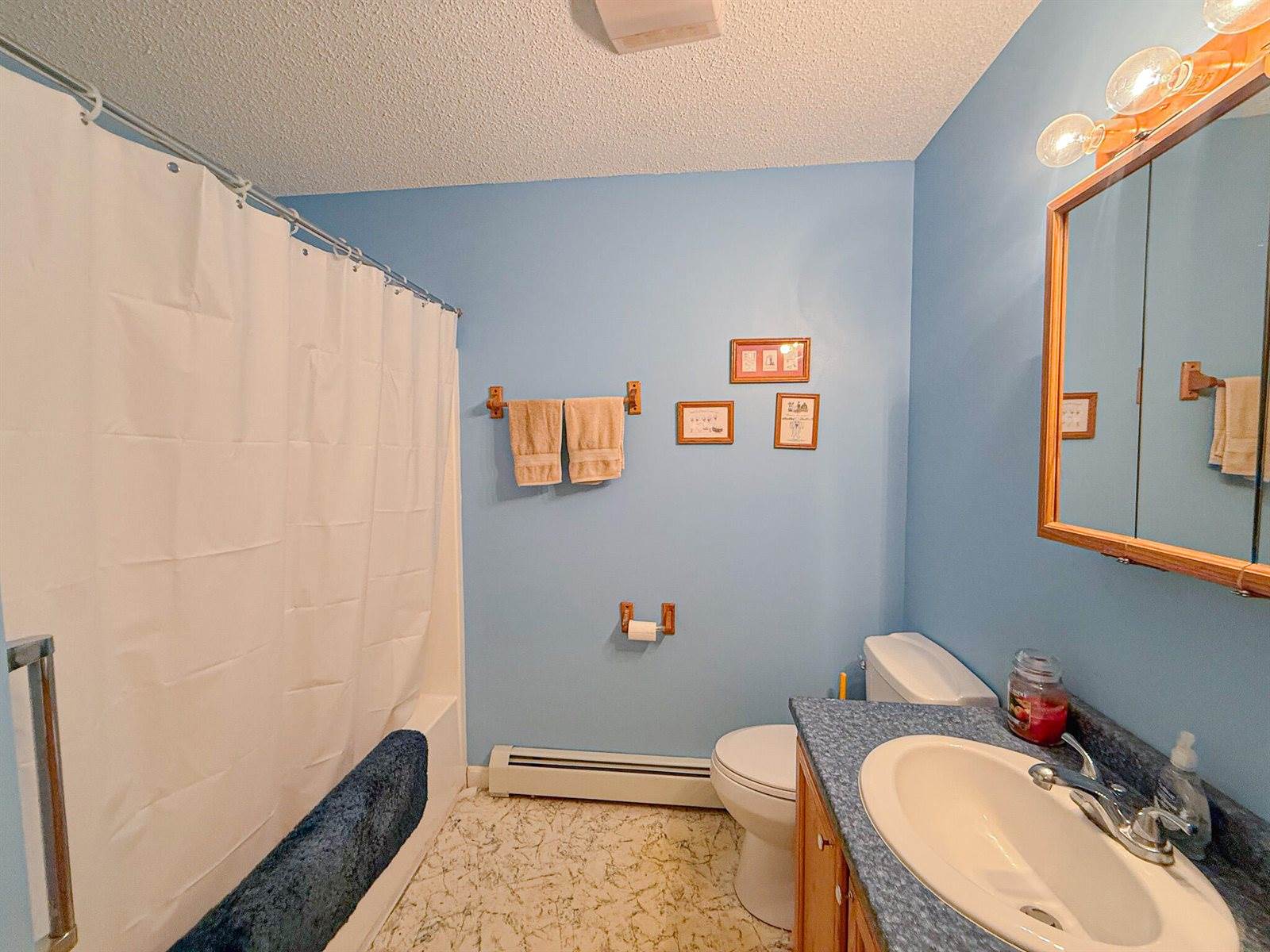 2094 Glenwood Avenue, Hermon, ME 04401