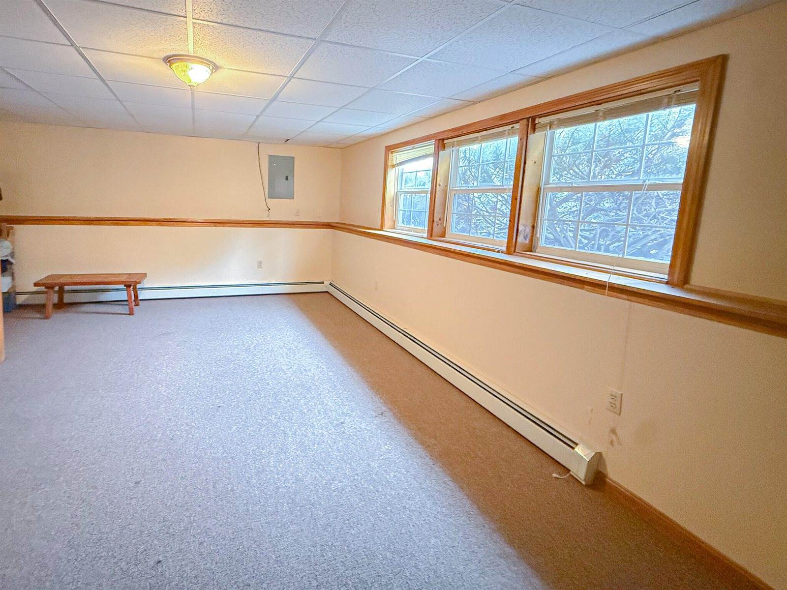 2094 Glenwood Avenue, Hermon, ME 04401