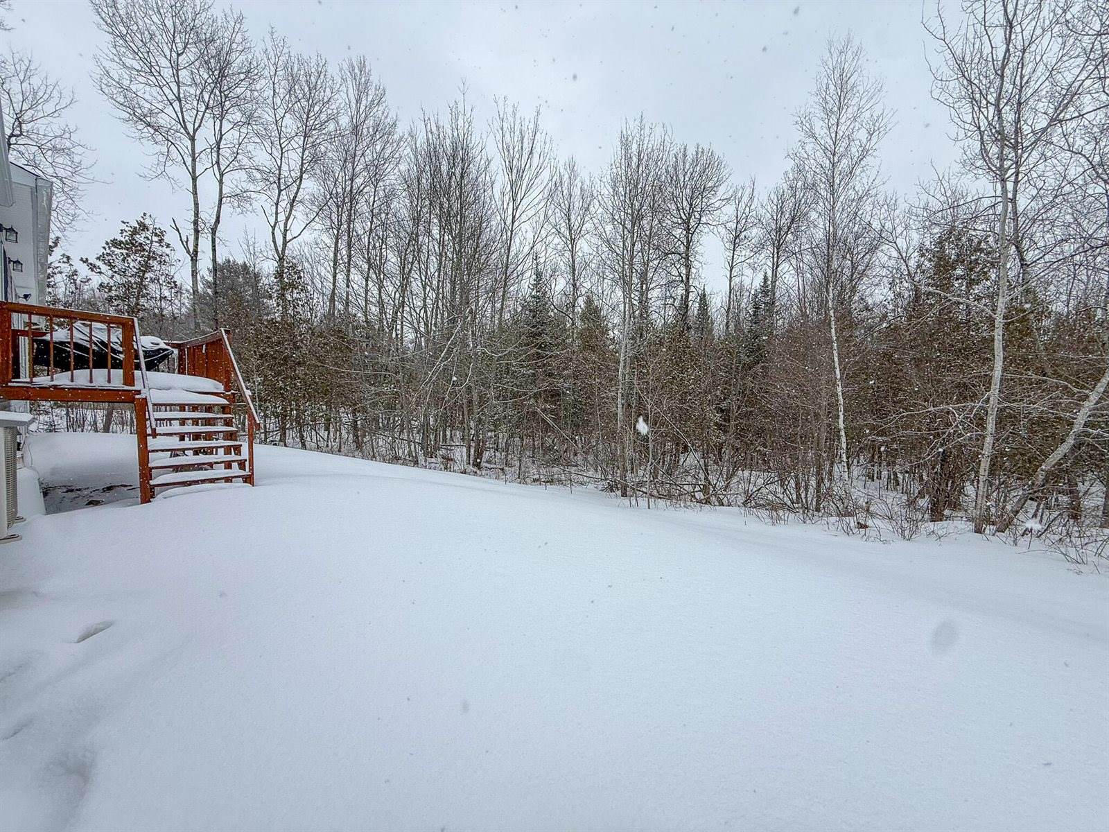 2094 Glenwood Avenue, Hermon, ME 04401