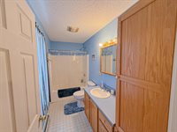2094 Glenwood Avenue, Hermon, ME 04401