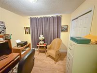 2094 Glenwood Avenue, Hermon, ME 04401