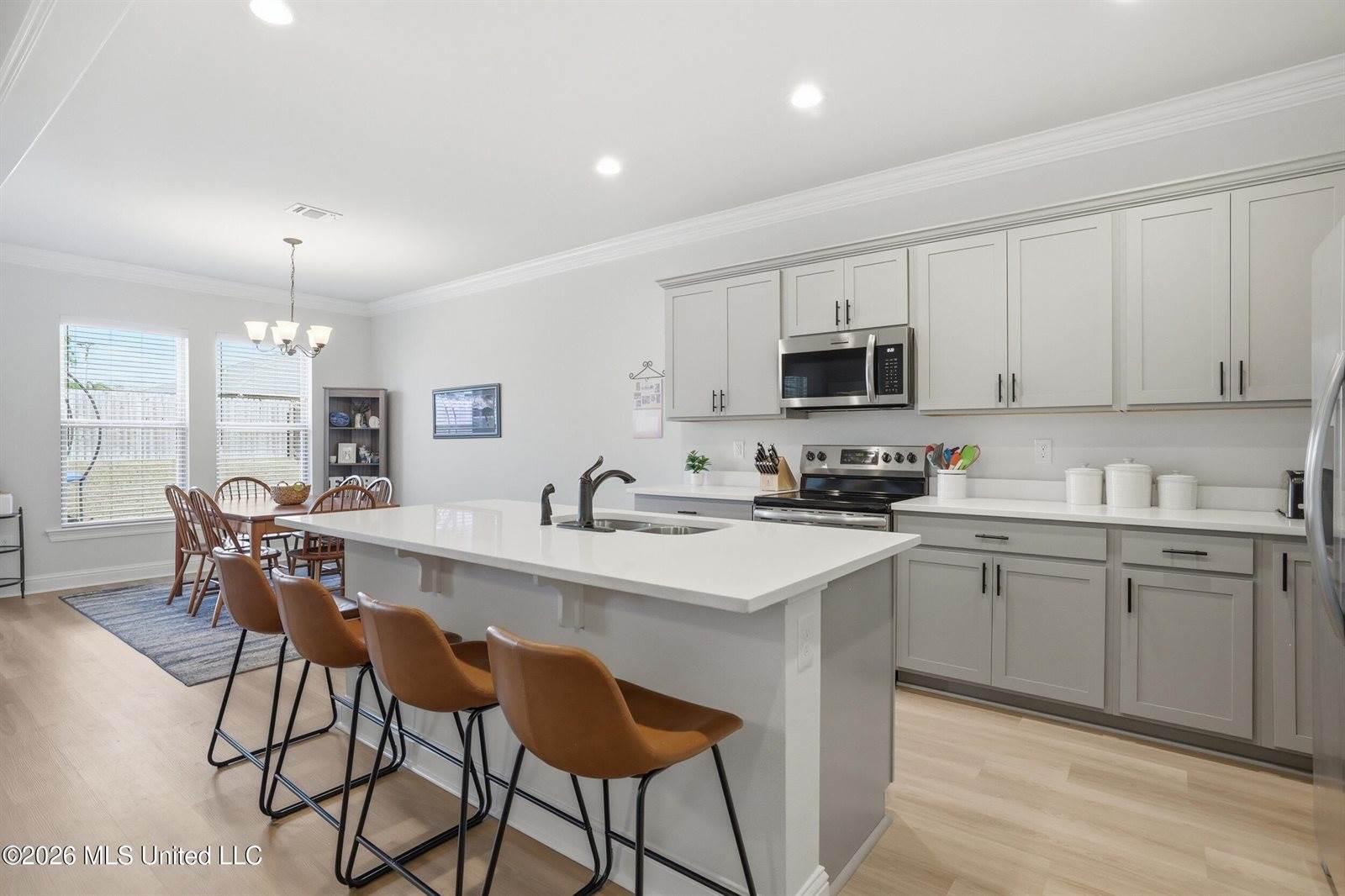 11436 Memphis Circle, Ocean Springs, MS 39564