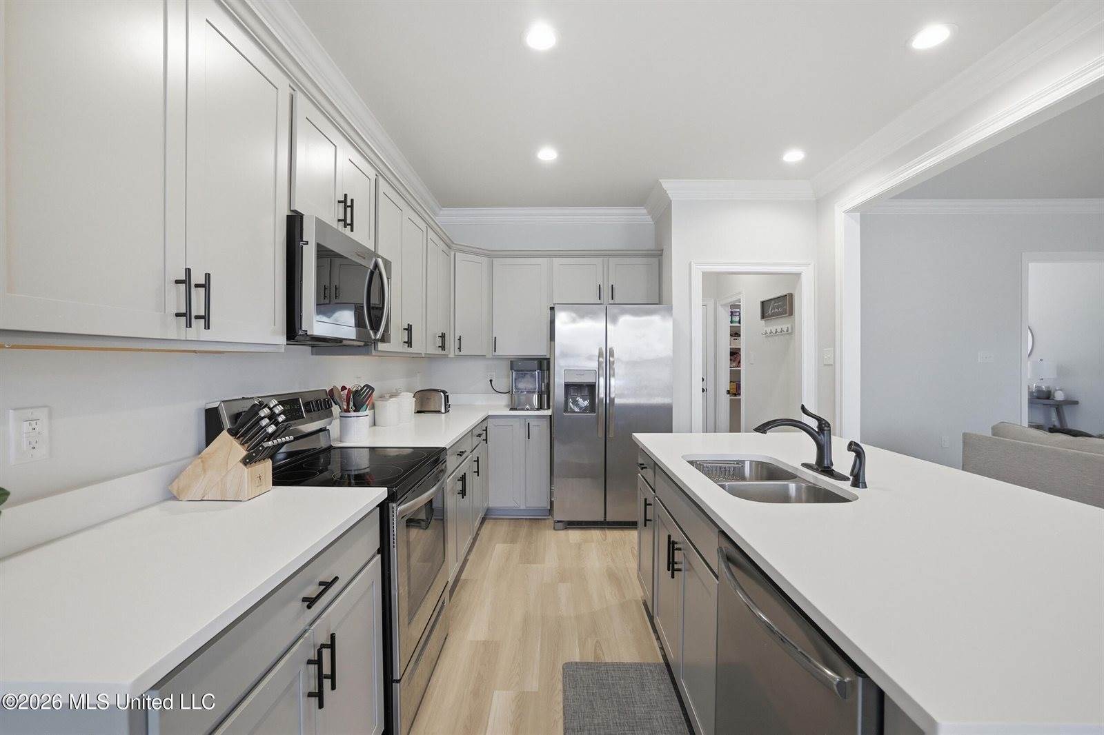 11436 Memphis Circle, Ocean Springs, MS 39564