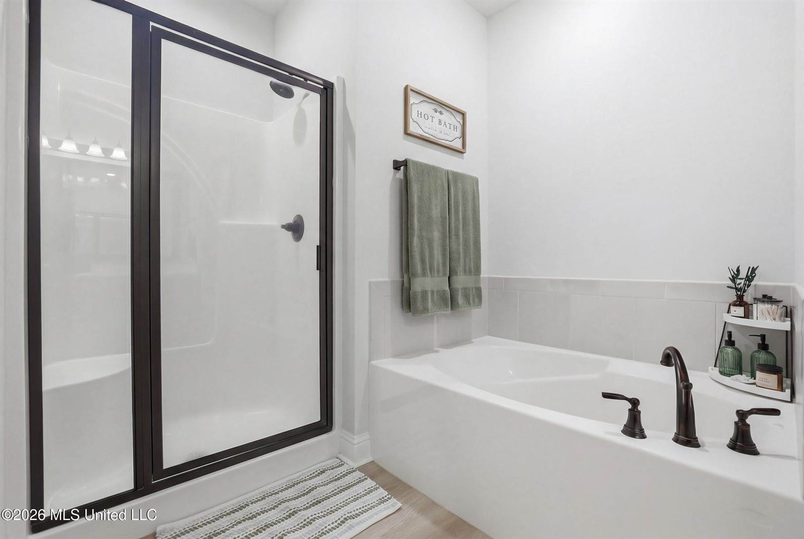 11436 Memphis Circle, Ocean Springs, MS 39564