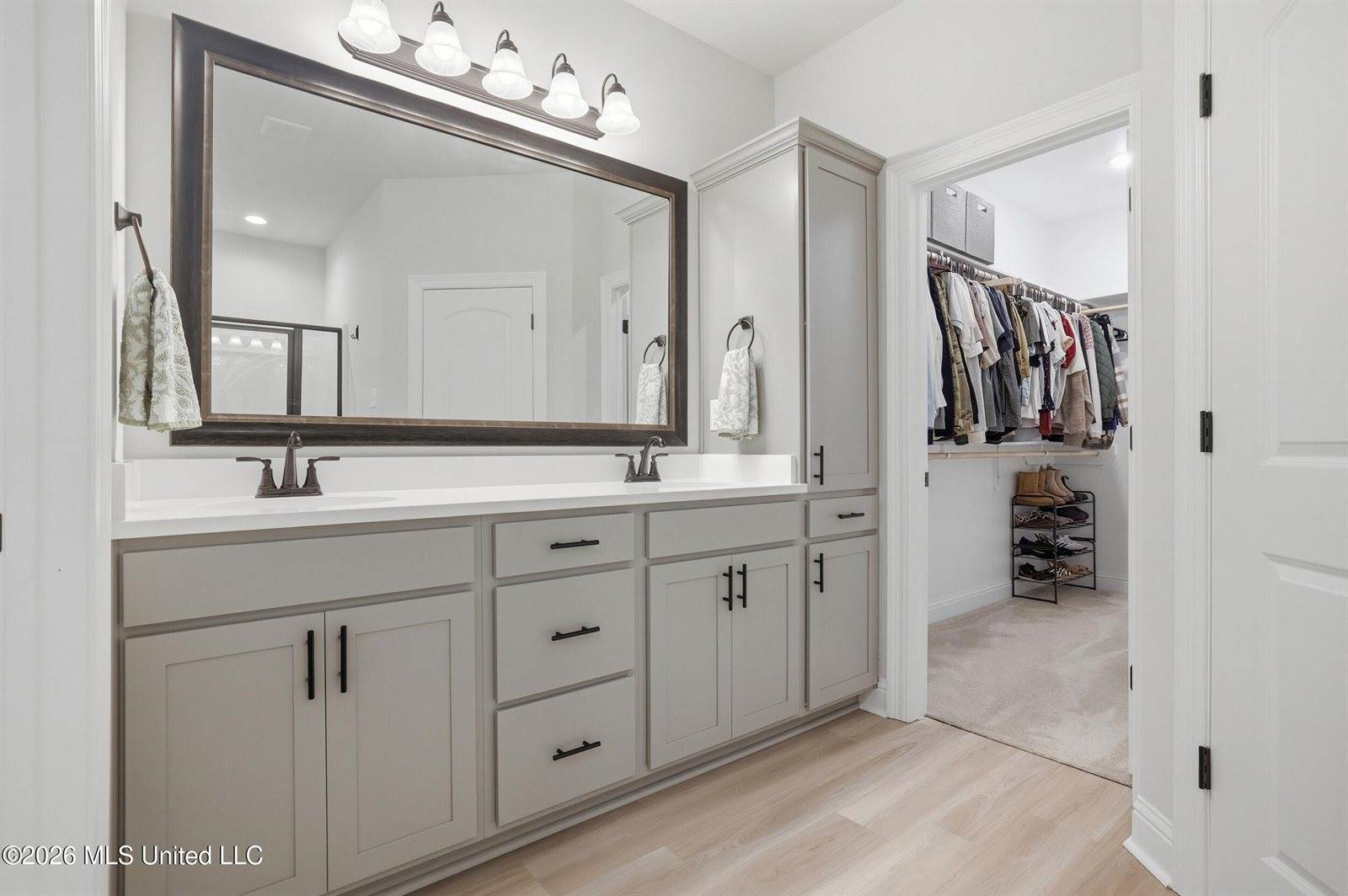 11436 Memphis Circle, Ocean Springs, MS 39564