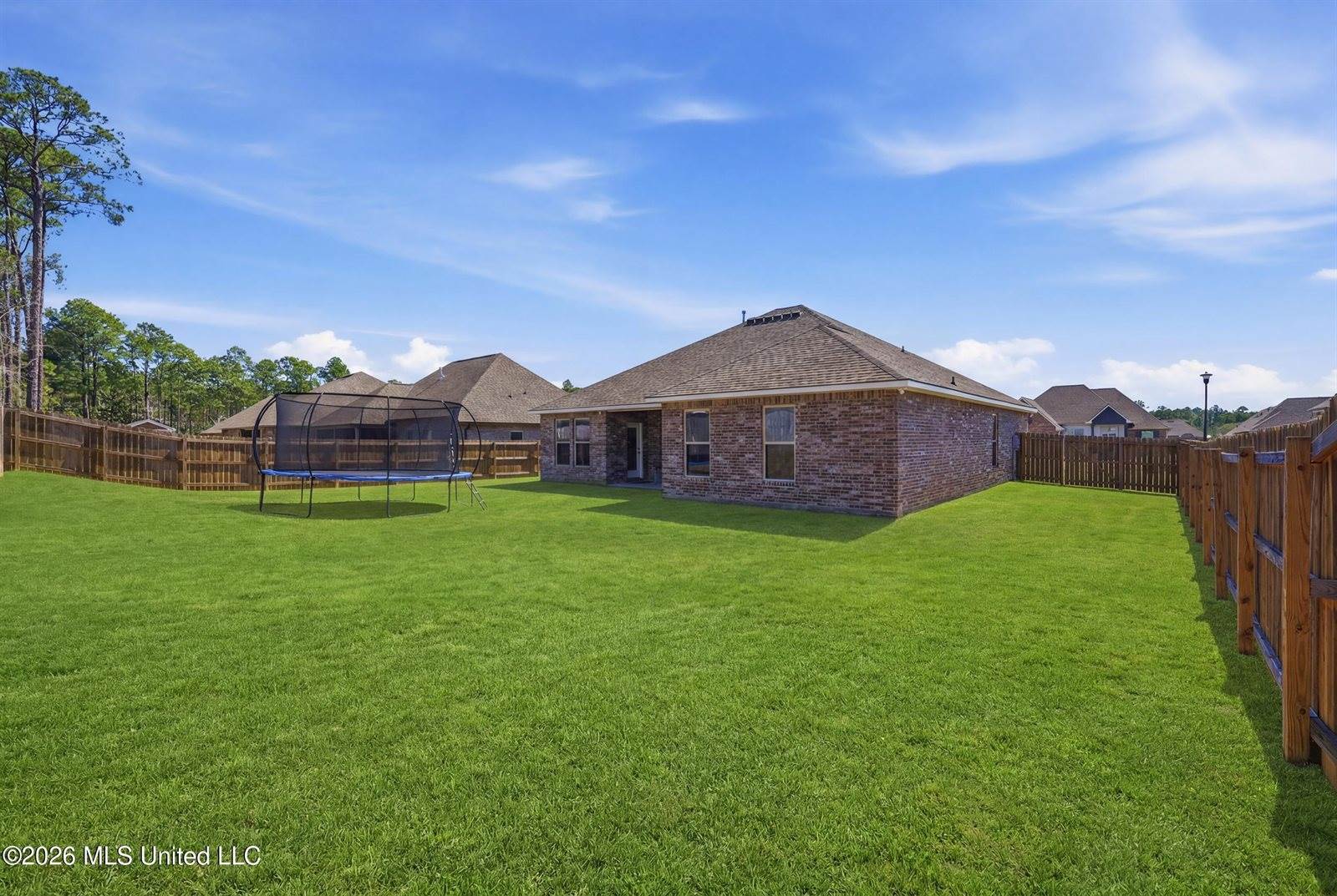 11436 Memphis Circle, Ocean Springs, MS 39564