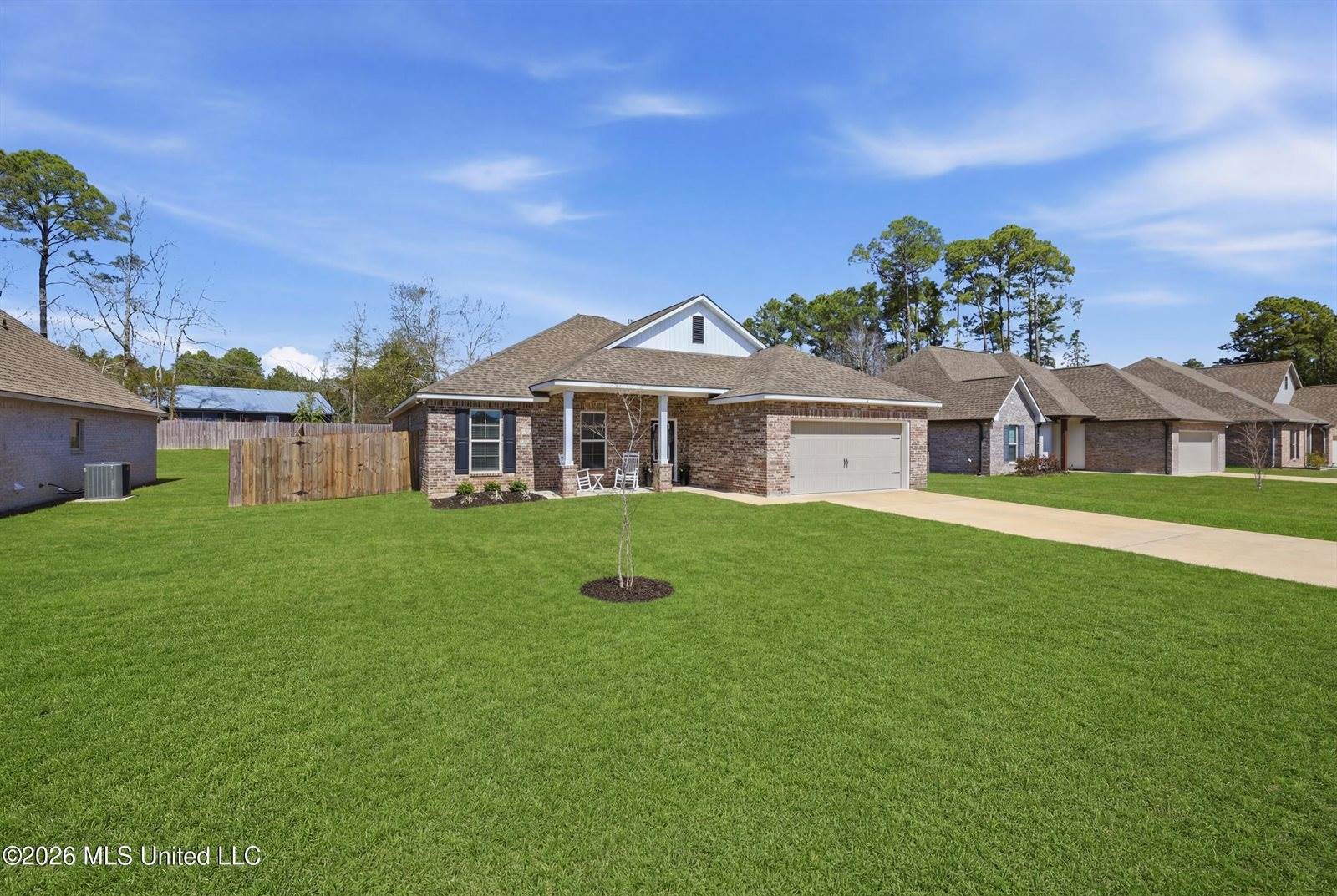 11436 Memphis Circle, Ocean Springs, MS 39564