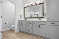 11436 Memphis Circle, Ocean Springs, MS 39564