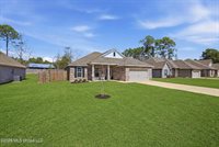 11436 Memphis Circle, Ocean Springs, MS 39564