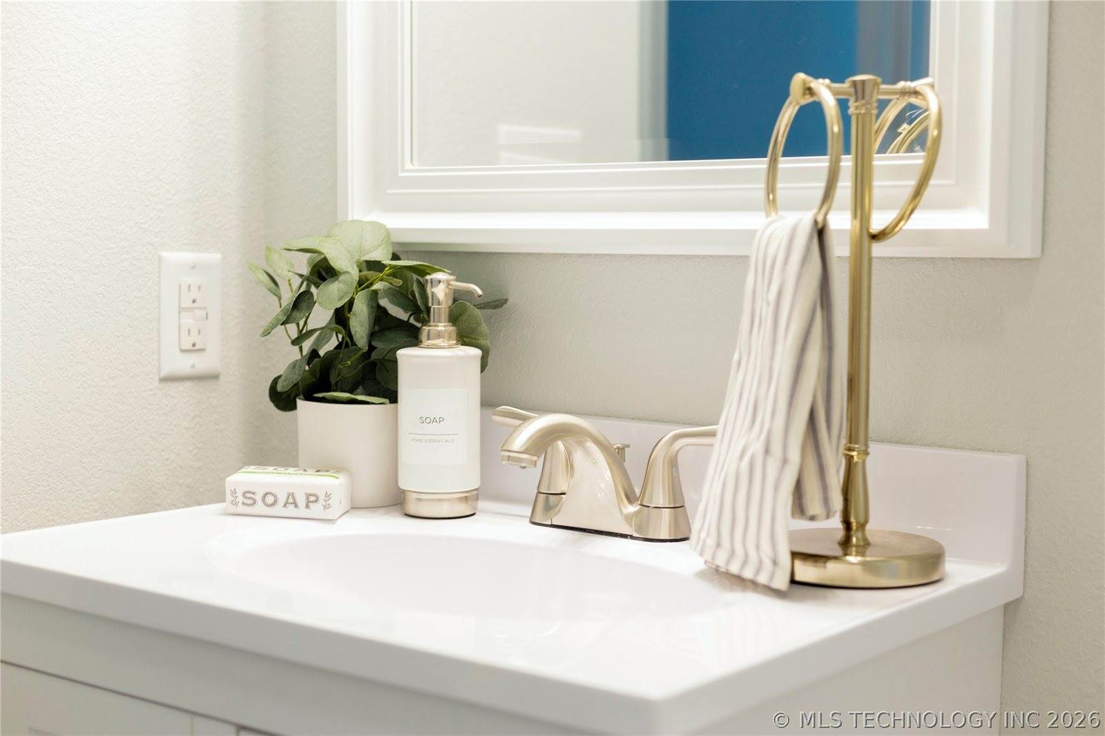 100 South 2nd Street, Haileyville, OK 74546