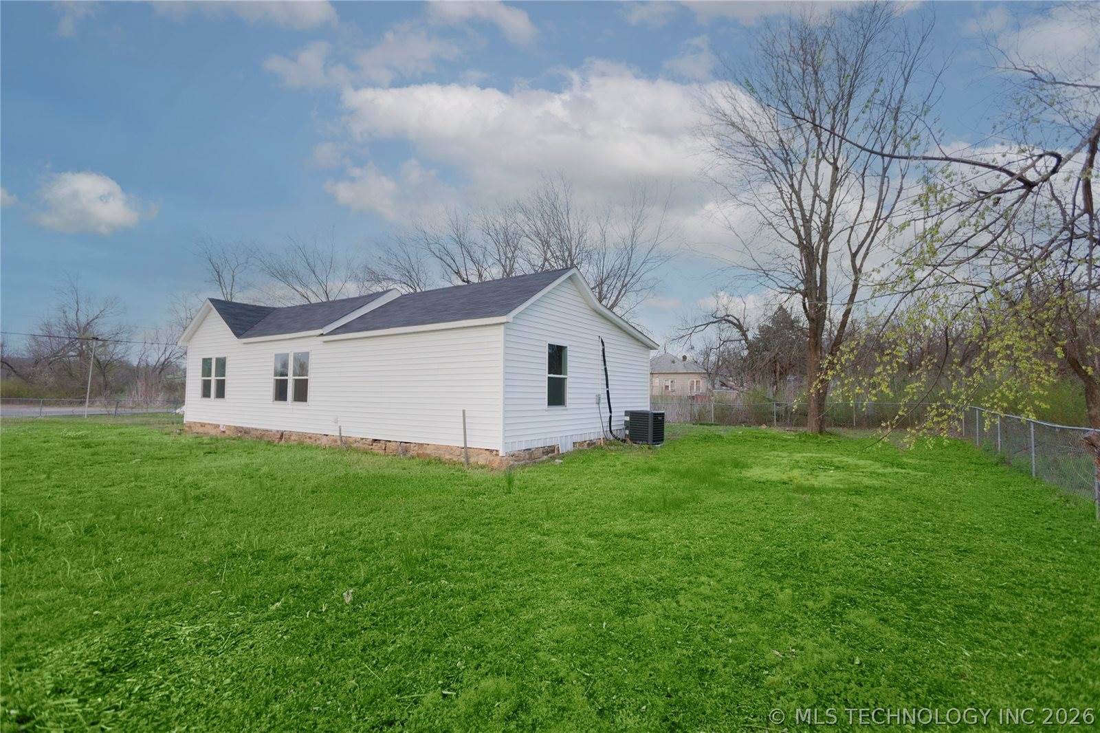 100 South 2nd Street, Haileyville, OK 74546