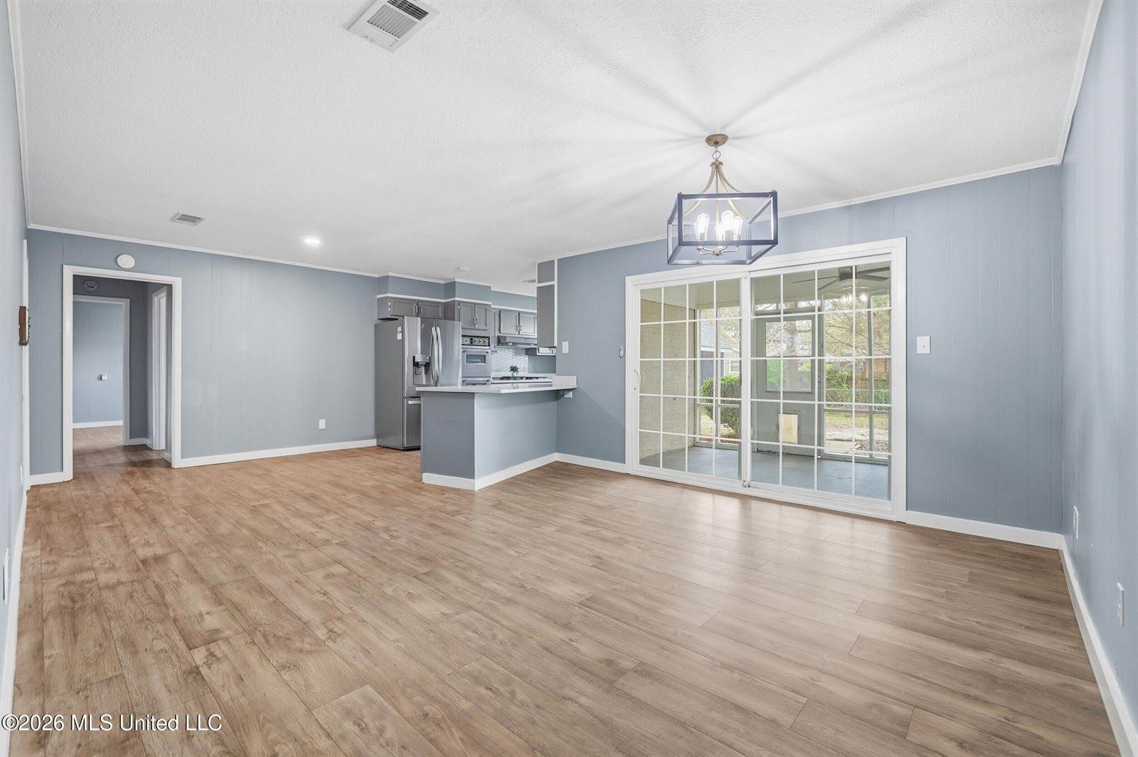 726 Sharon Hills Drive, Biloxi, MS 39532