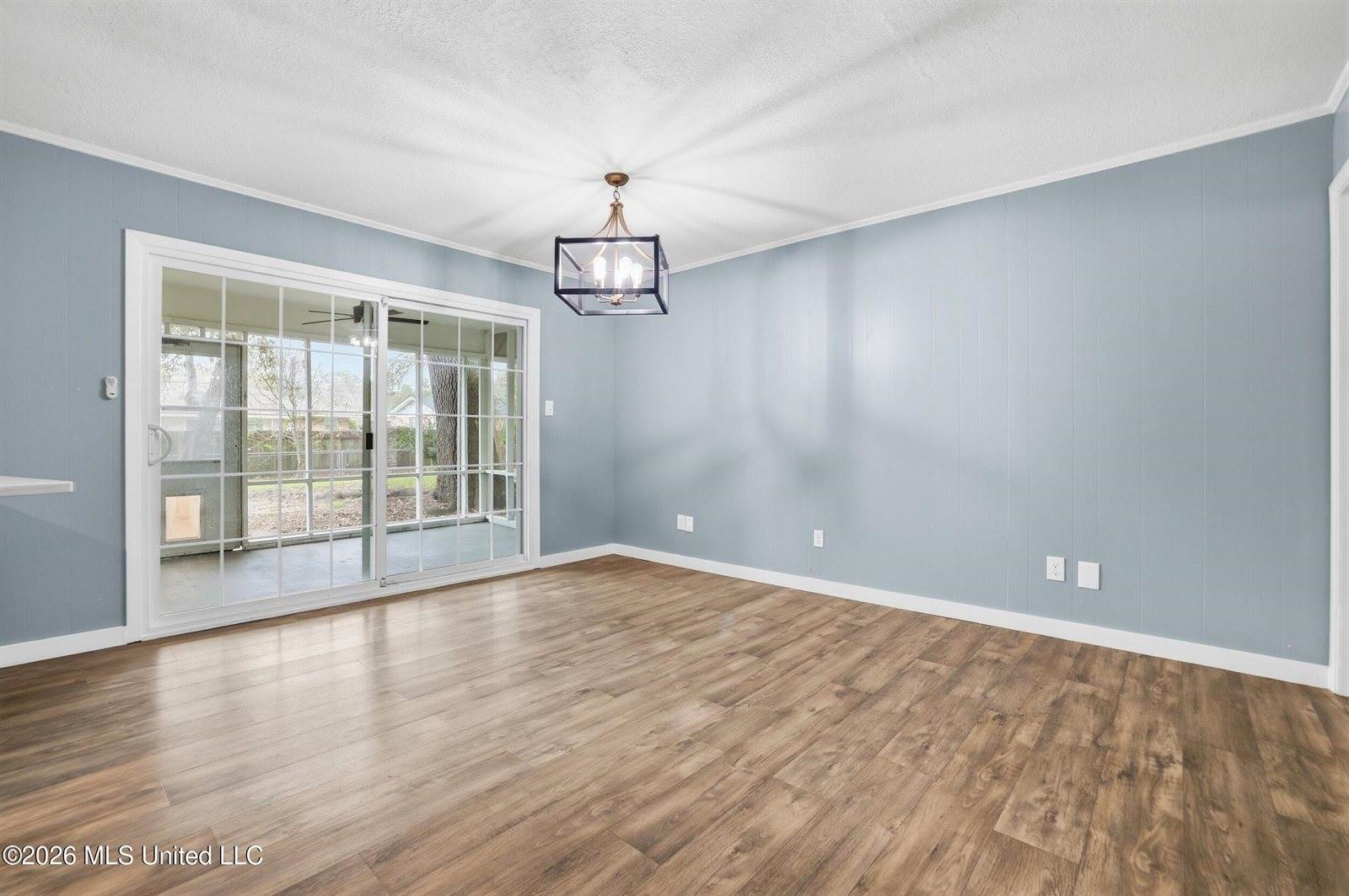 726 Sharon Hills Drive, Biloxi, MS 39532