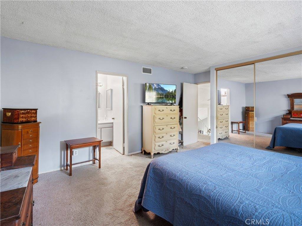 27015 Las Mananitas, Valencia, CA 91354