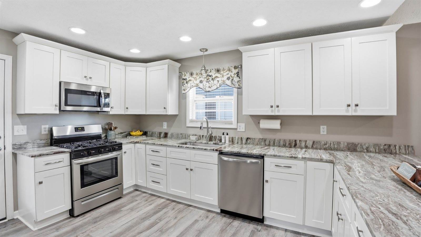 32 McGee Rd, McMinnville, TN 37110