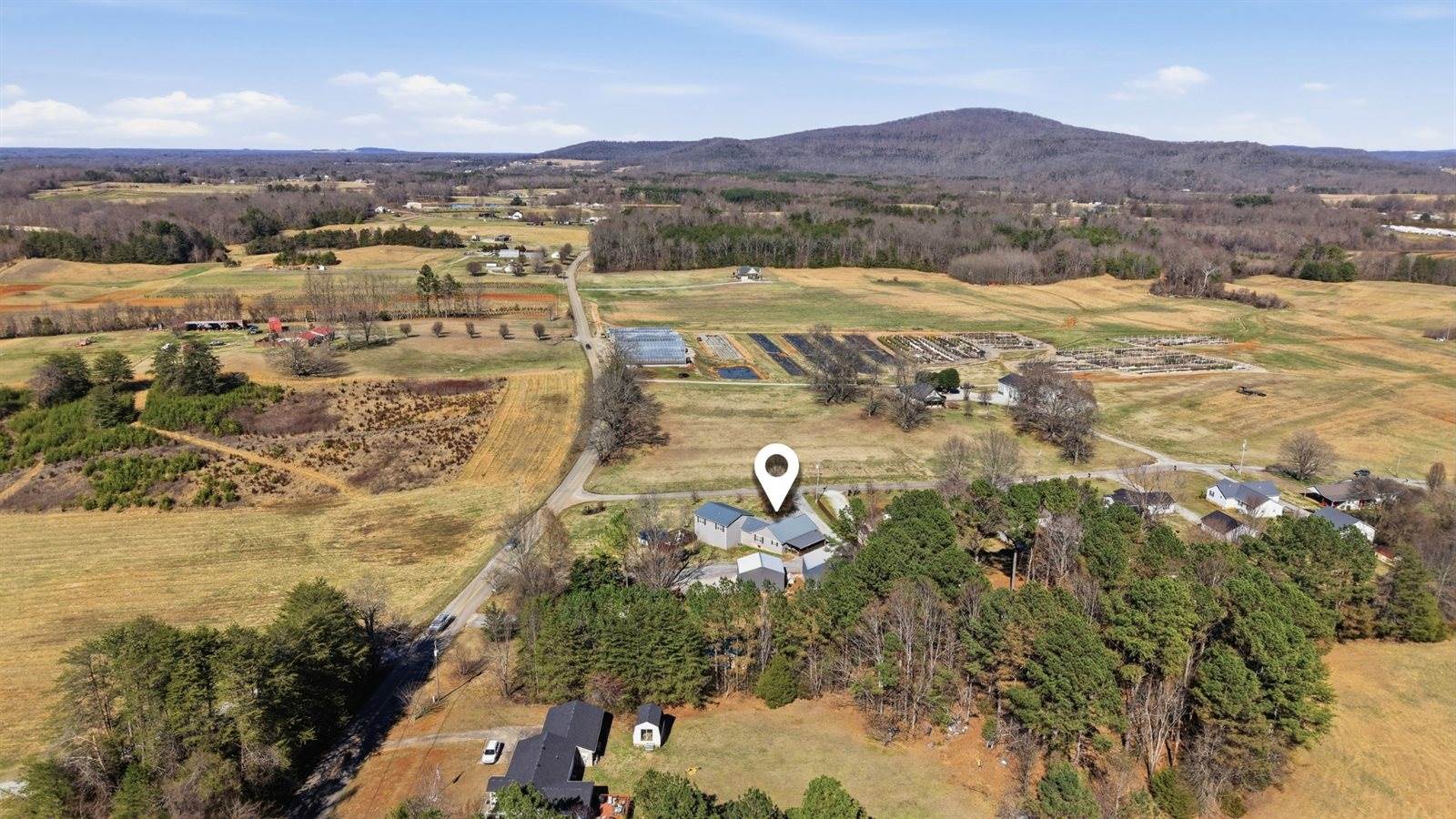 32 McGee Rd, McMinnville, TN 37110