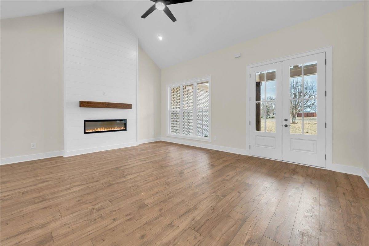 83 Hickory Grove Dr, Morrison, TN 37357