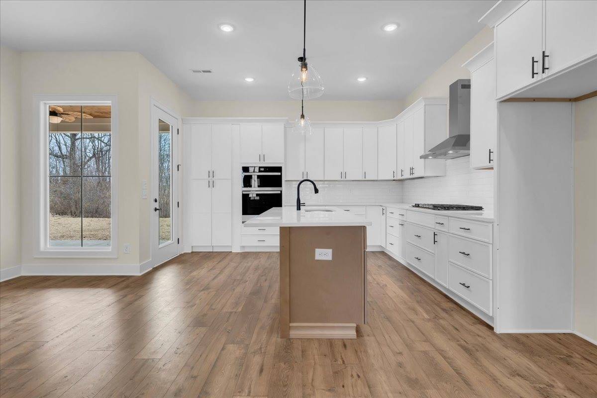 83 Hickory Grove Dr, Morrison, TN 37357