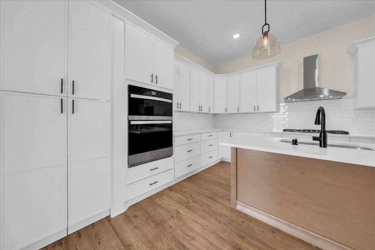 83 Hickory Grove Dr, Morrison, TN 37357