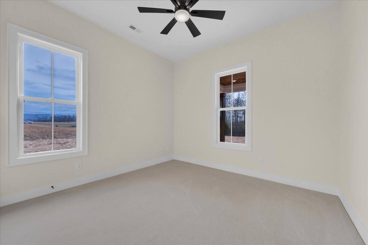 83 Hickory Grove Dr, Morrison, TN 37357