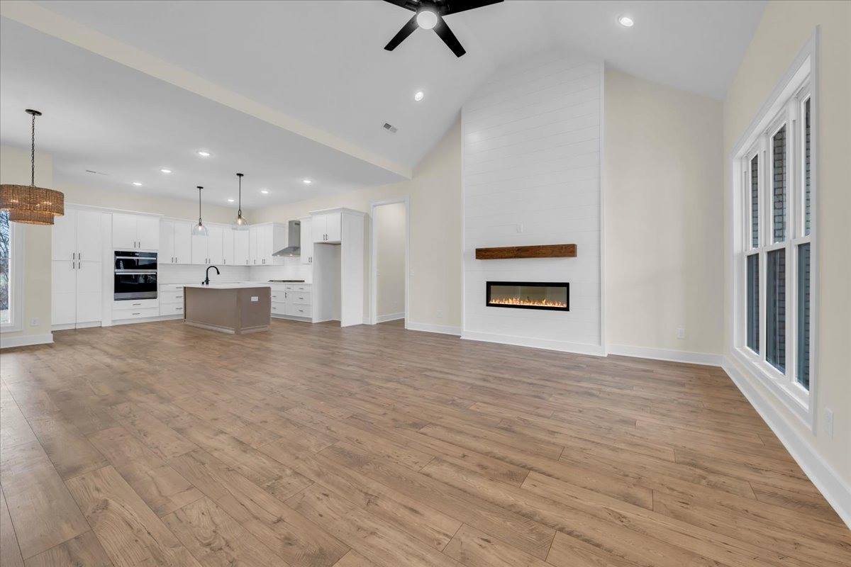 83 Hickory Grove Dr, Morrison, TN 37357