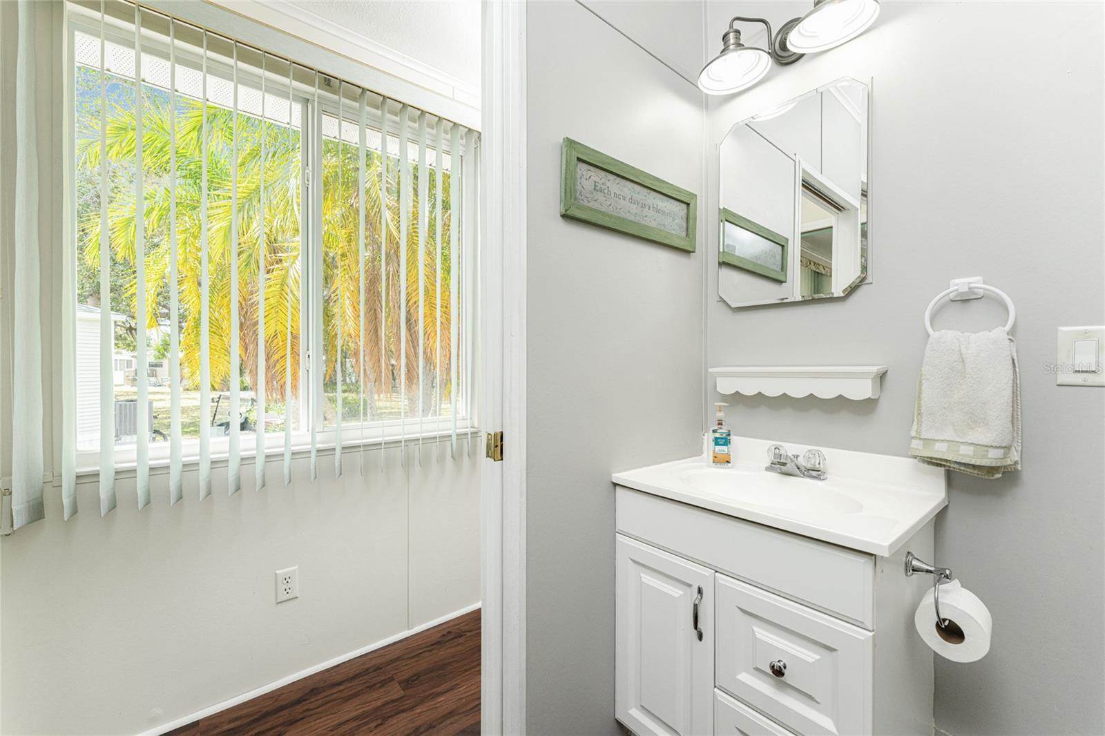 50 Crown Point Drive, Nokomis, FL 34275