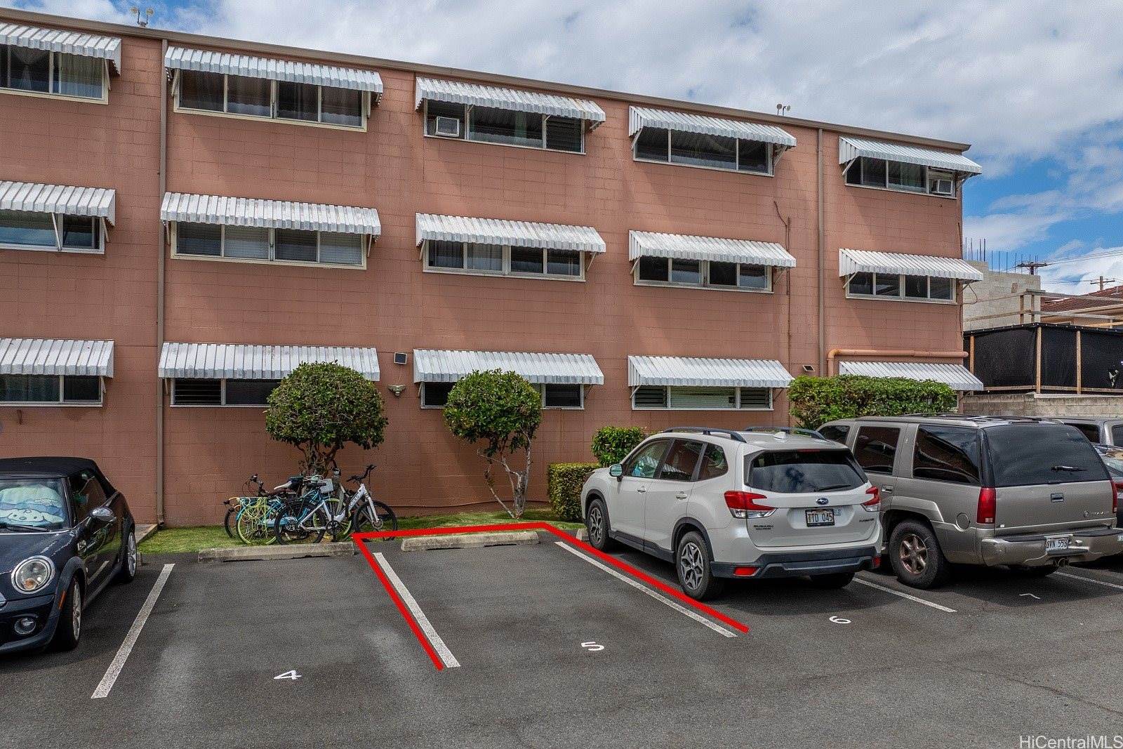 1427 Alexander Street, #207, Honolulu, HI 96822