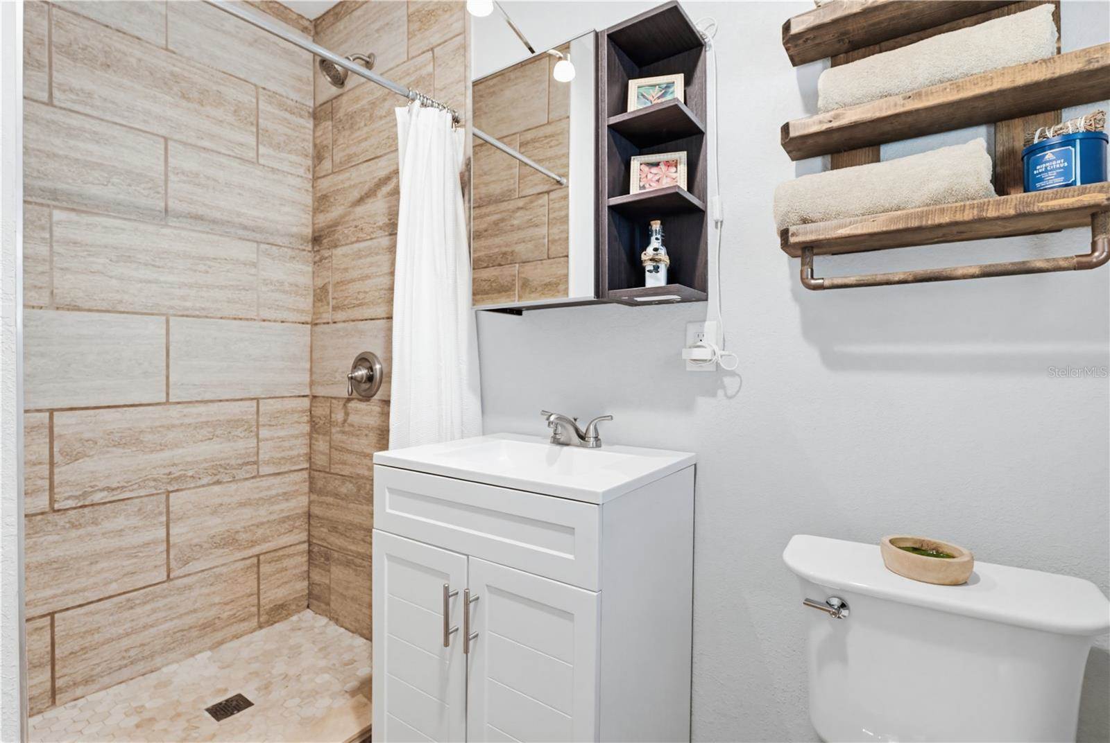 1220 Orange Avenue, Dunedin, FL 34698