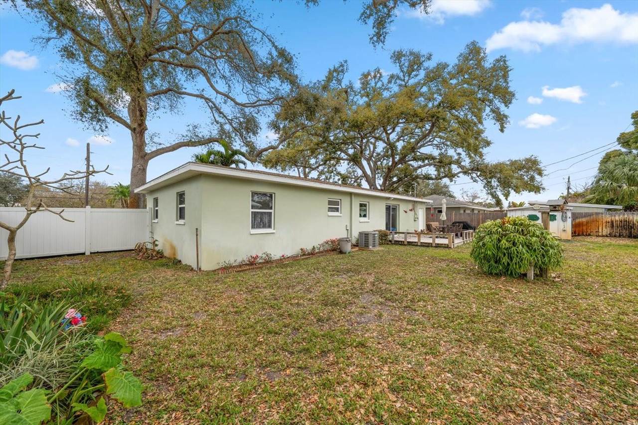 1339 Russell Drive North, Saint Petersburg, FL 33710