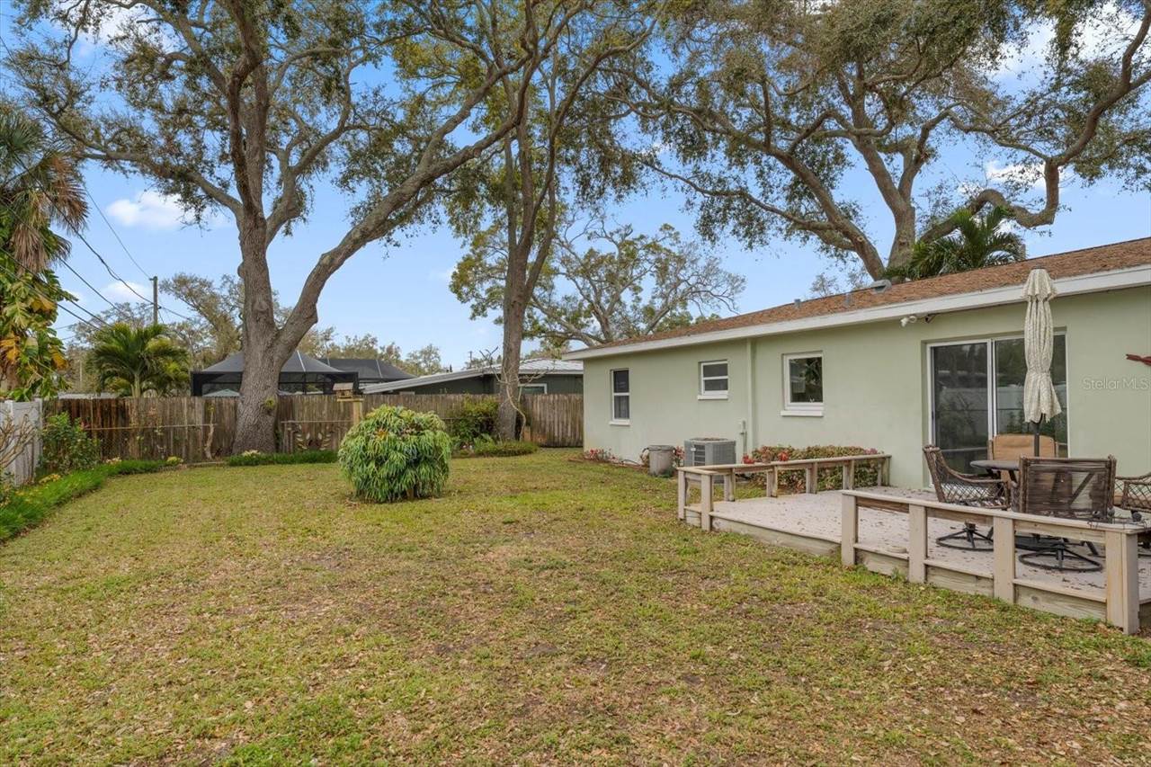 1339 Russell Drive North, Saint Petersburg, FL 33710