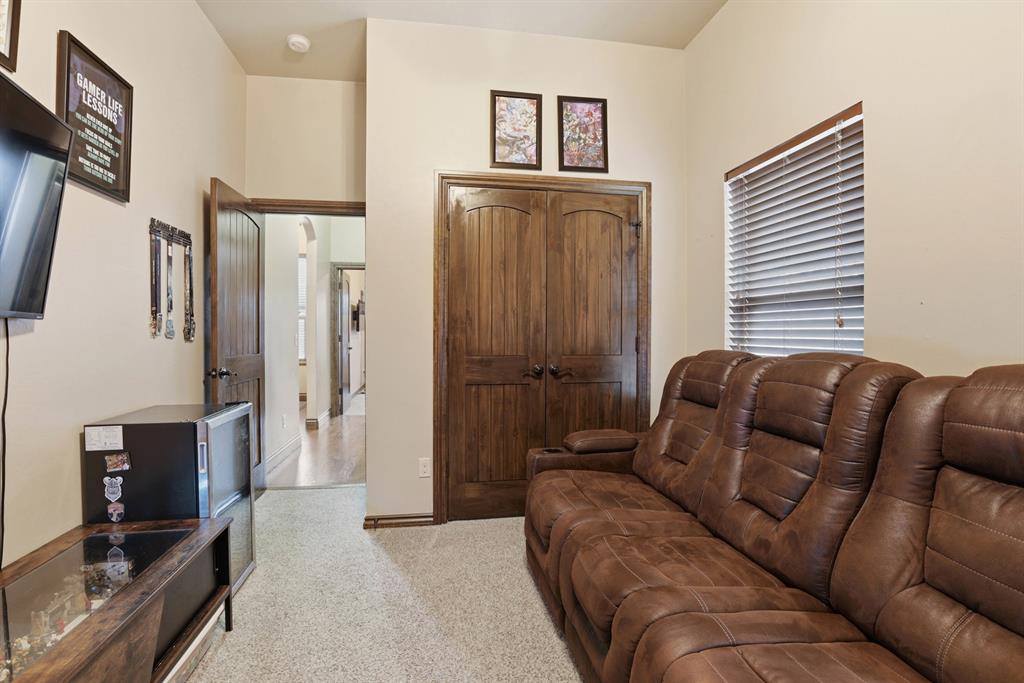 10904 SW 19th Street, Yukon, OK 73099