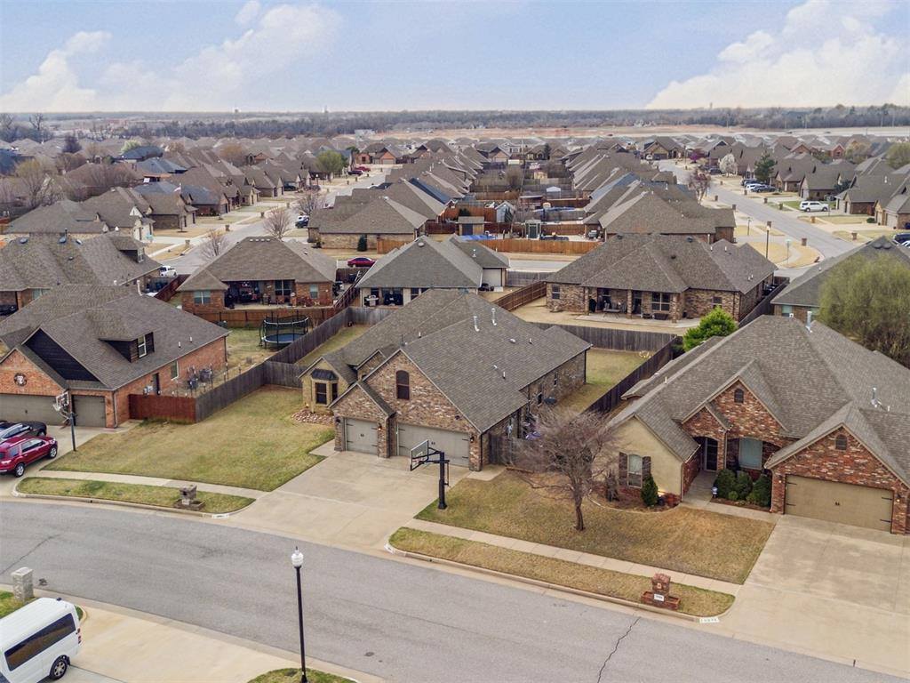 10904 SW 19th Street, Yukon, OK 73099