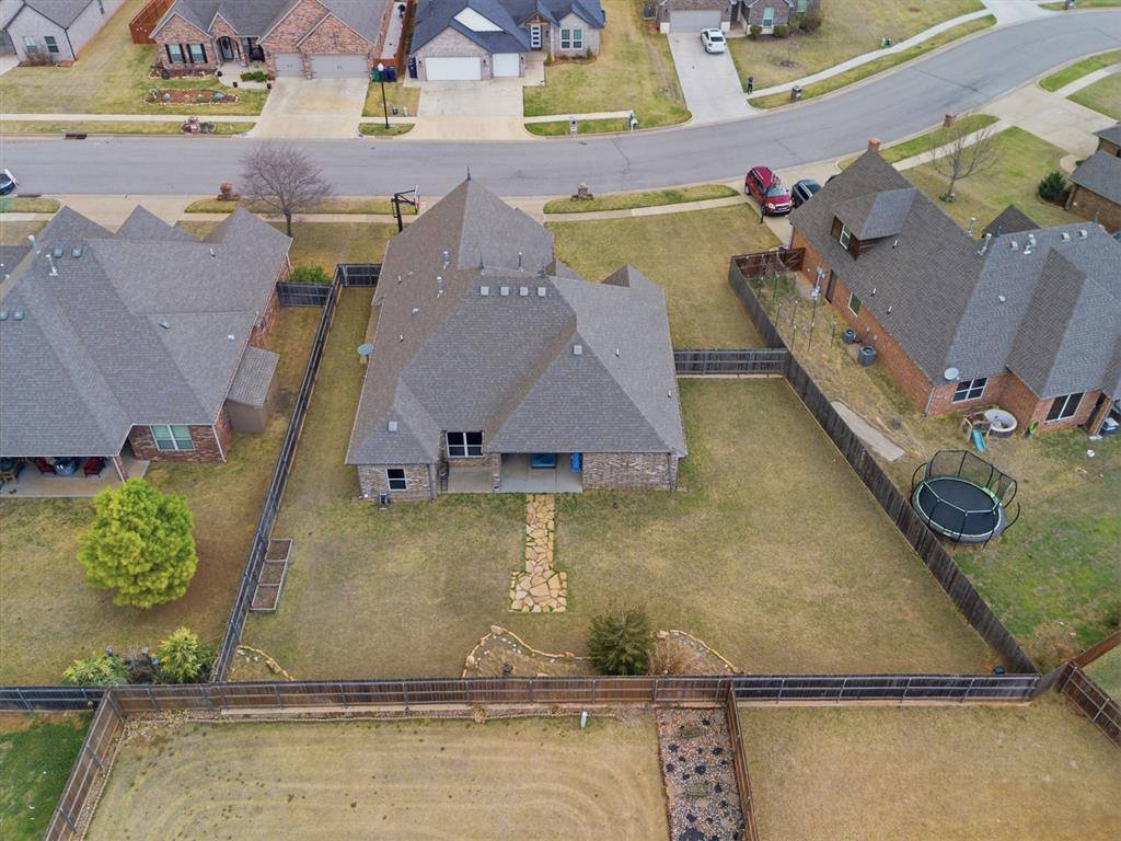 10904 SW 19th Street, Yukon, OK 73099