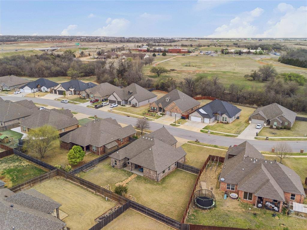 10904 SW 19th Street, Yukon, OK 73099