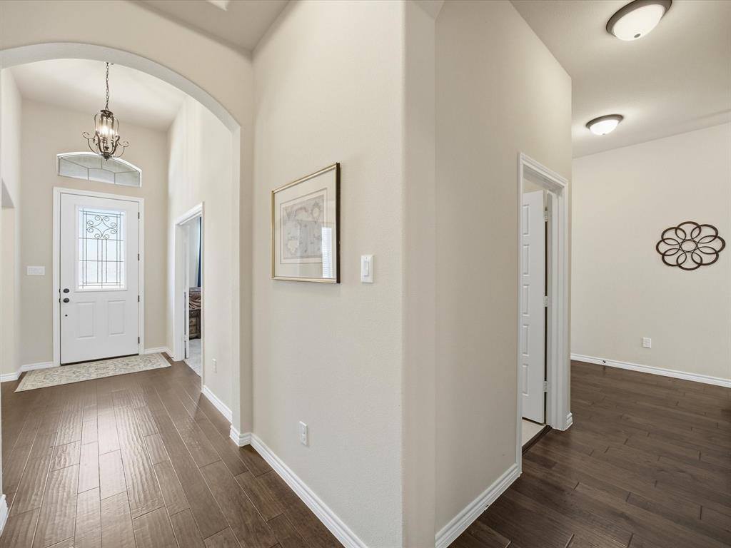 738 Larkspur Lane, Midlothian, TX 76065