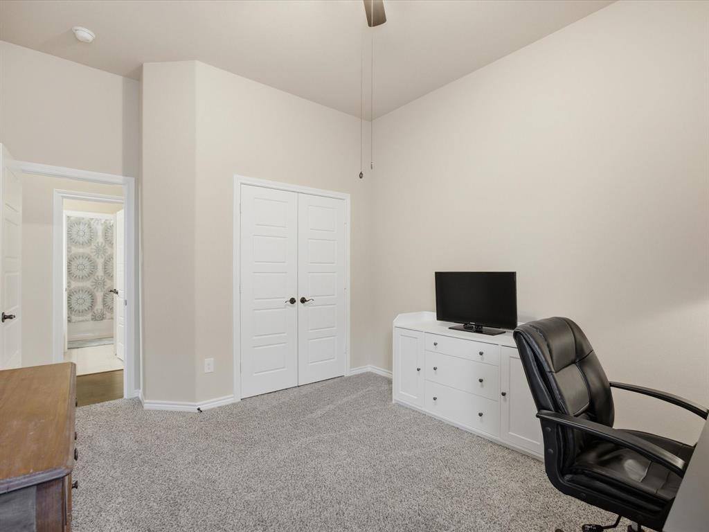 738 Larkspur Lane, Midlothian, TX 76065