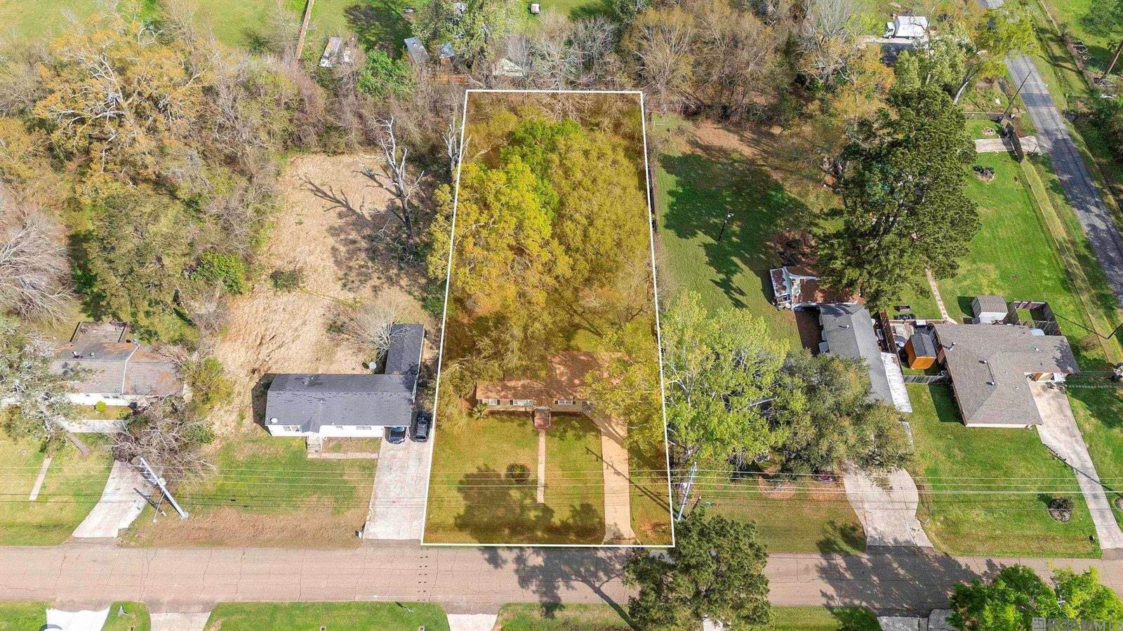 10423 Red Oak Dr, Baton Rouge, LA 70815