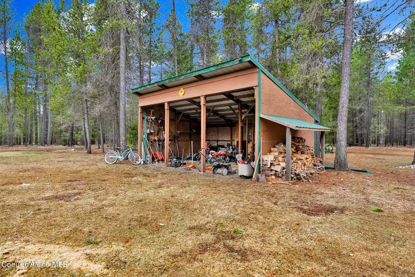 2489 Clagstone Rd, Spirit Lake, ID 83869