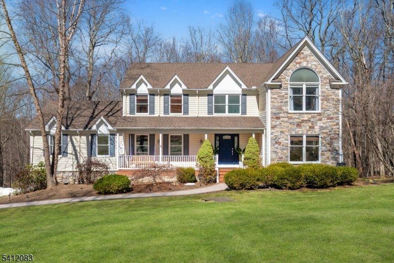 49 Heritage Ct, Randolph Township, NJ 07869