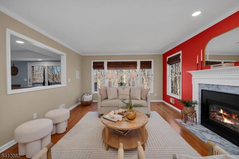 49 Heritage Ct, Randolph Township, NJ 07869