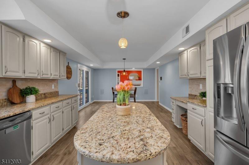 49 Heritage Ct, Randolph Township, NJ 07869