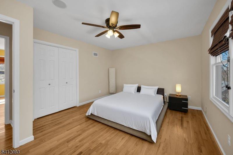 49 Heritage Ct, Randolph Township, NJ 07869