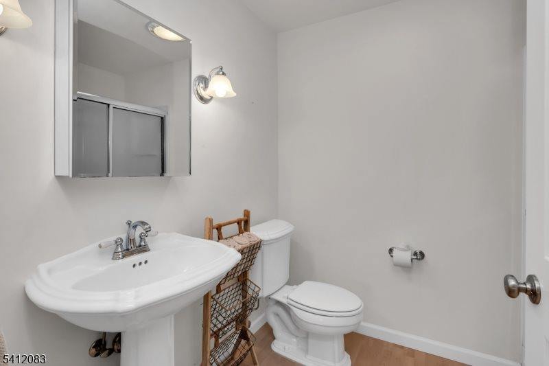 49 Heritage Ct, Randolph Township, NJ 07869