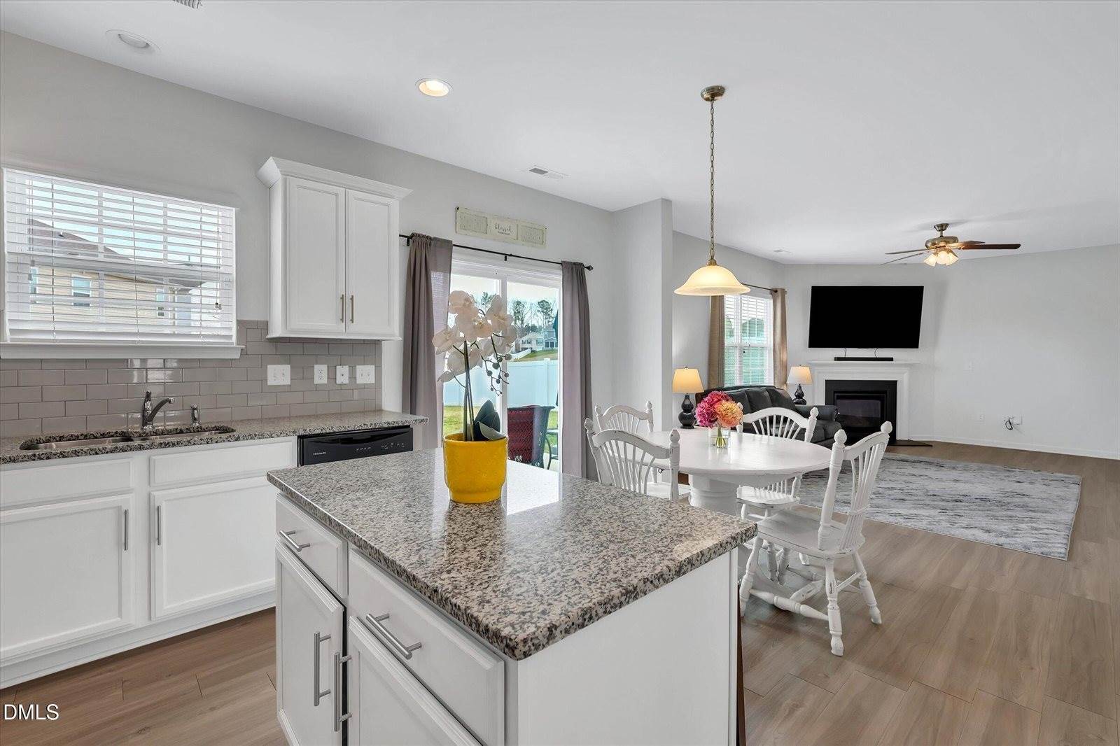 100 North Great White Way, Clayton, NC 27527