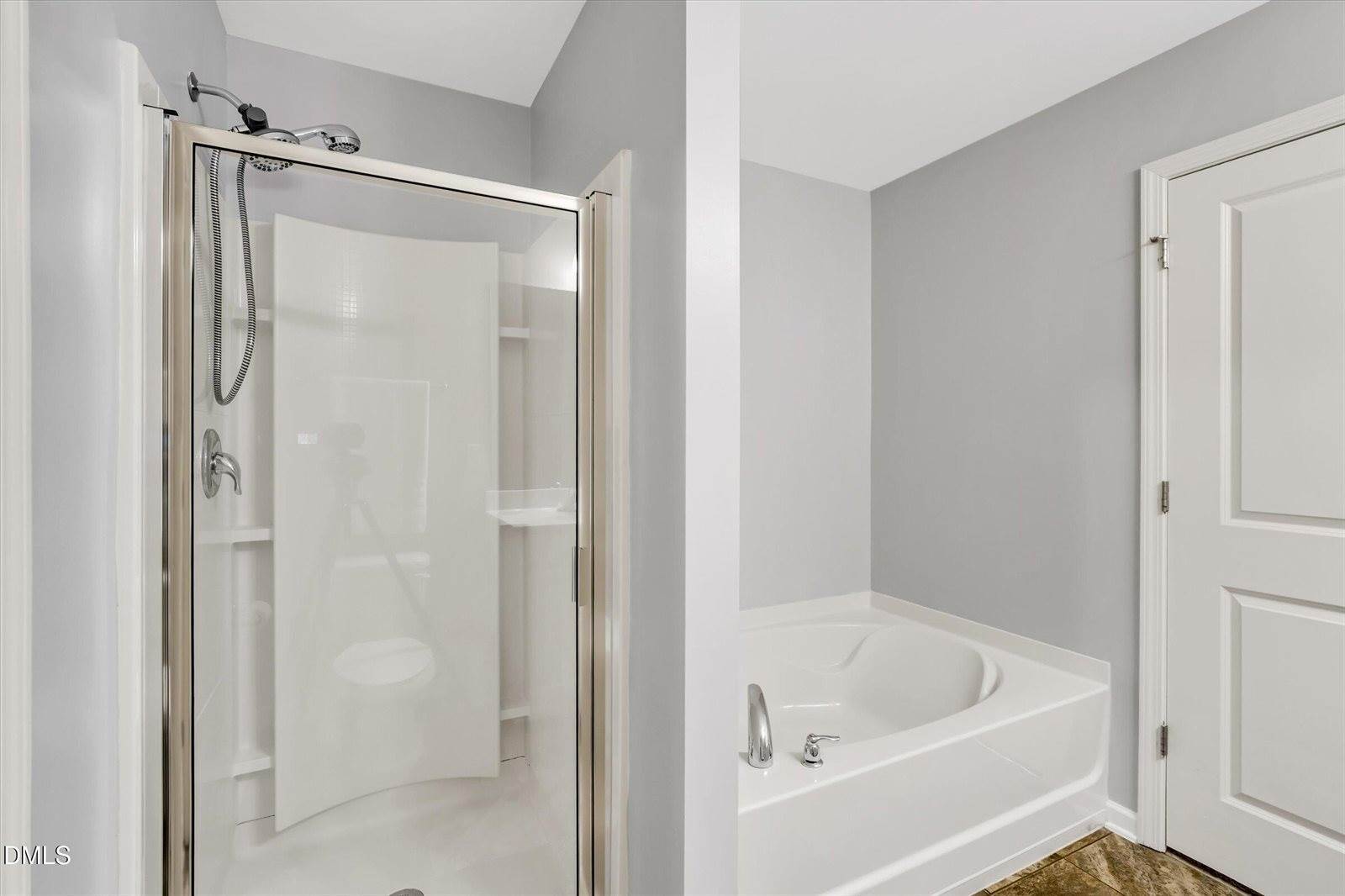 100 North Great White Way, Clayton, NC 27527