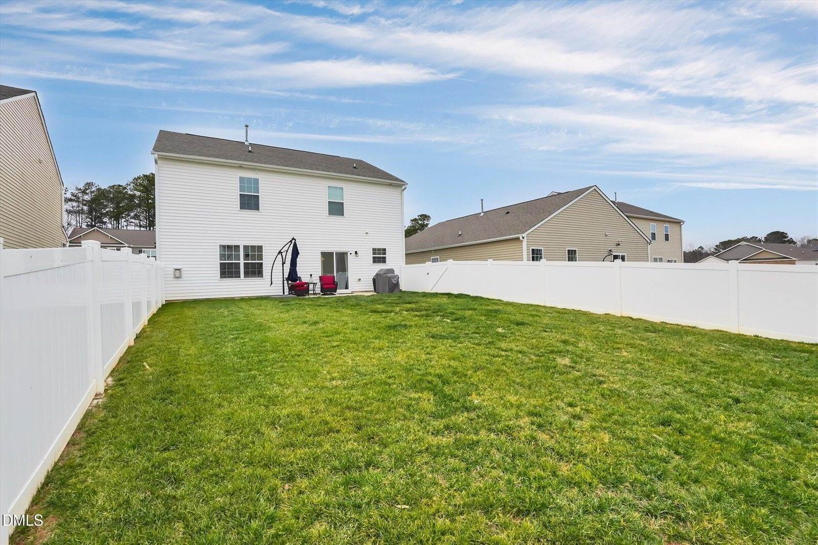 100 North Great White Way, Clayton, NC 27527