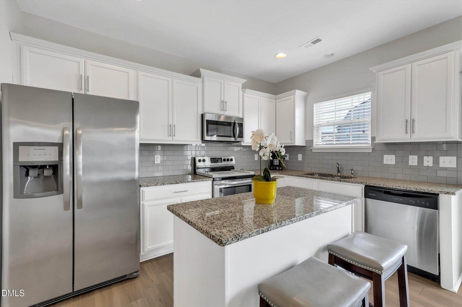 100 North Great White Way, Clayton, NC 27527